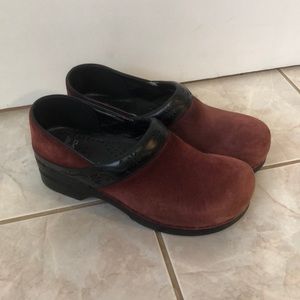 Burgundy Danskos with decorative black trim